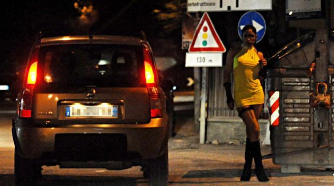 Arrestato 62enne Per Favoreggiamento Della Prostituzione Nel Catanzarese Stretto Web 2649