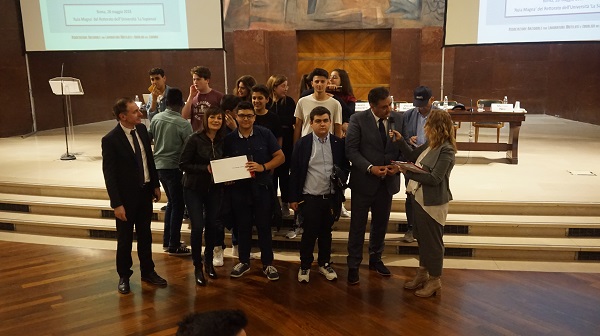 Reggio Calabria L Itt Panella Vallauri Riceve Il Premio Del Concorso