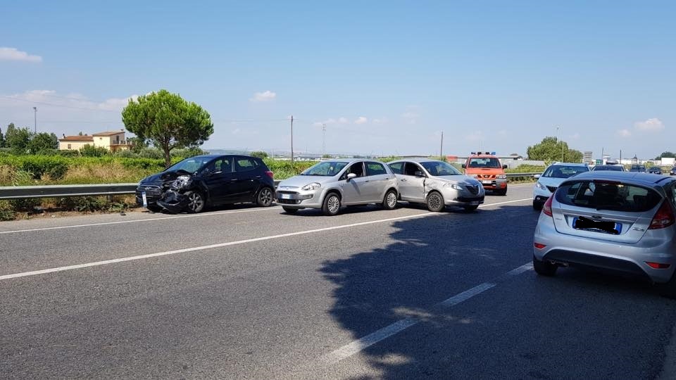 Ennesimo Incidente Stradale Sulla SS106 Disagi Al Traffico FOTO