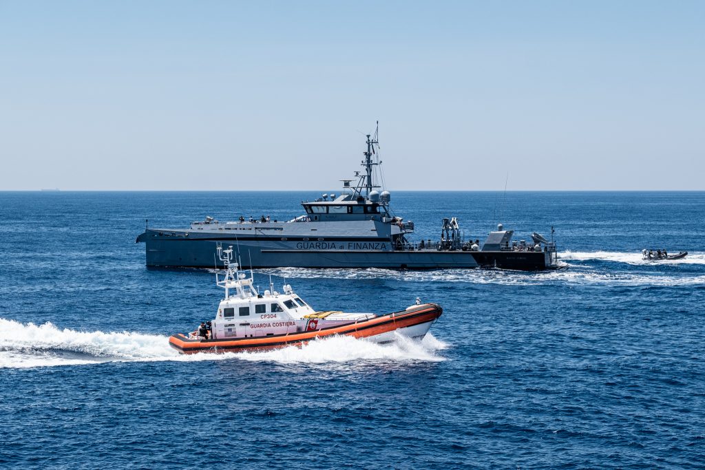 Catania Sicurezza In Mare Maxi Esercitazione Della Guardia Costiera