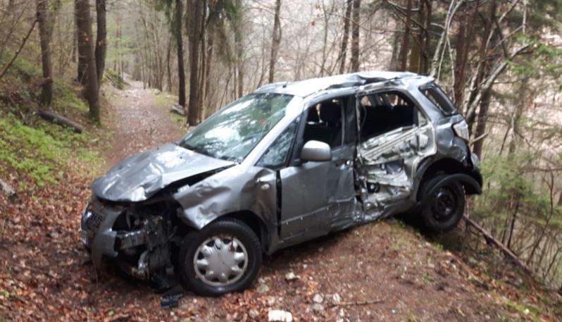 Auto Precipita In Una Scarpata Due Morti E Due Feriti Nomi E Dettagli