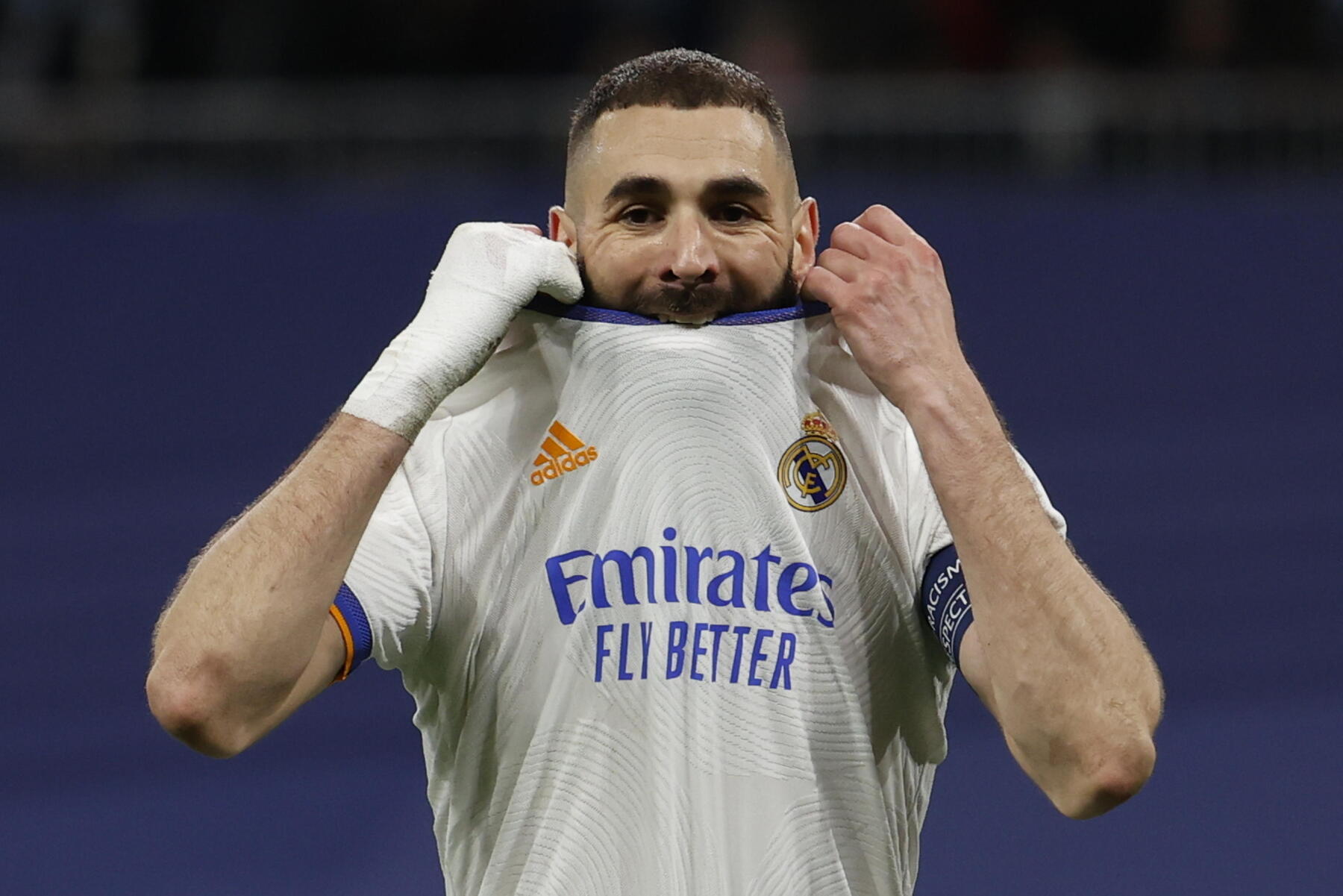 karim-benzema-vince-il-pallone-d-oro-2022-il-pi-forte-numero-10-fra-i