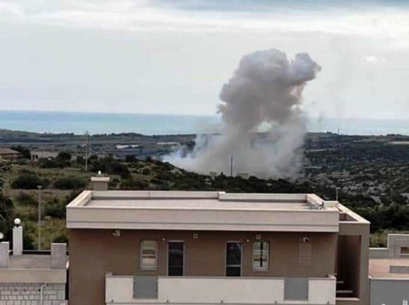 Esplosione In Un Deposito Di Fuochi D Artificio In Sicilia Feriti