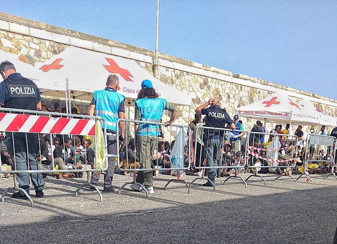 Reggio Calabria Sbarcati Questa Mattina Migranti