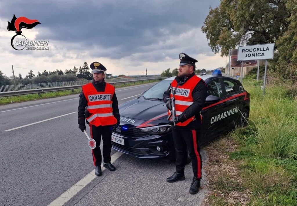 Nascondeva Droga In Una Casa Nel Centro Storico Un Arresto A Roccella