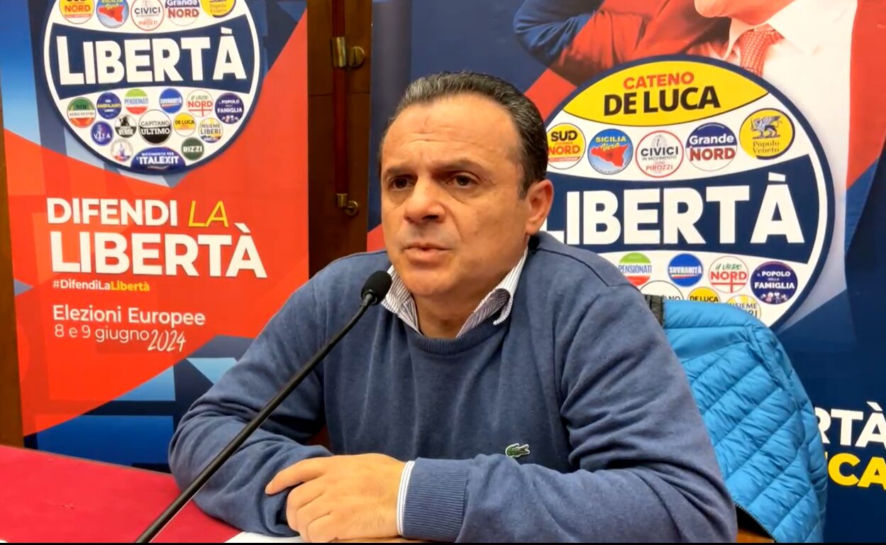 Messina Scolaro Difende De Luca Oggi Il Pd Messinese Non Altro Che