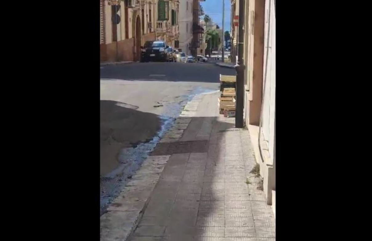 Reggio Calabria Enorme Perdita D Acqua In Centro