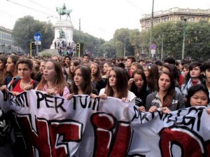 1162907 MANIFESTAZIONE DI STUDENTI