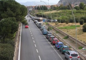 SCIOPERO TIR: A PALERMO CODE PER LA BENZINA