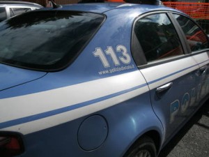 Polizia: una volante della Questura di Catanzaro