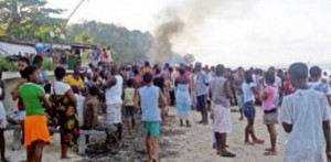 La spiaggia del linciaggio (foto L'Express Magascar)