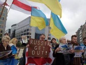 Ucraina: manifestazione anti-Russia sotto Consiglio Ue