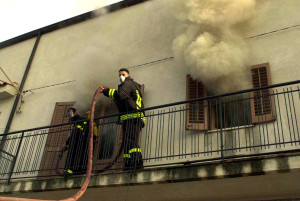 CARONIA, INCENDI INSPIEGABILI NELLE ABITAZIONI