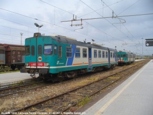 Stazione di Lamezia: uno dei treni diretti a Catanzaro