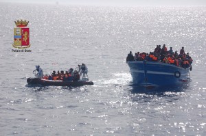 migranti soccorsi messina