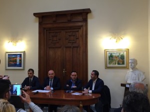 conferenza petizione popolare salviamo l'aeroporto (8)