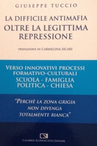 La copertina del libro di Tuccio