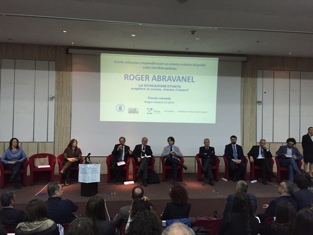 La ricreazione è finita”, il saggista Roger Abravanel a Reggio Calabria  parla ai giovani: “non abbiate paura di fallire” [FOTO, VIDEO e INTERVISTE]