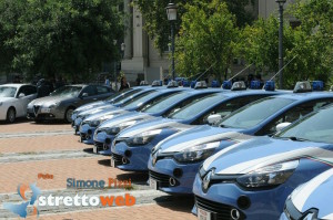 Consegna auto Polizia di Stato Castello Aragonese35