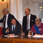 messina-firma-patto-renzi-accorinti-1