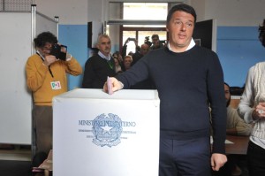 Referendum: Matteo Renzi e Agnese Landini al voto