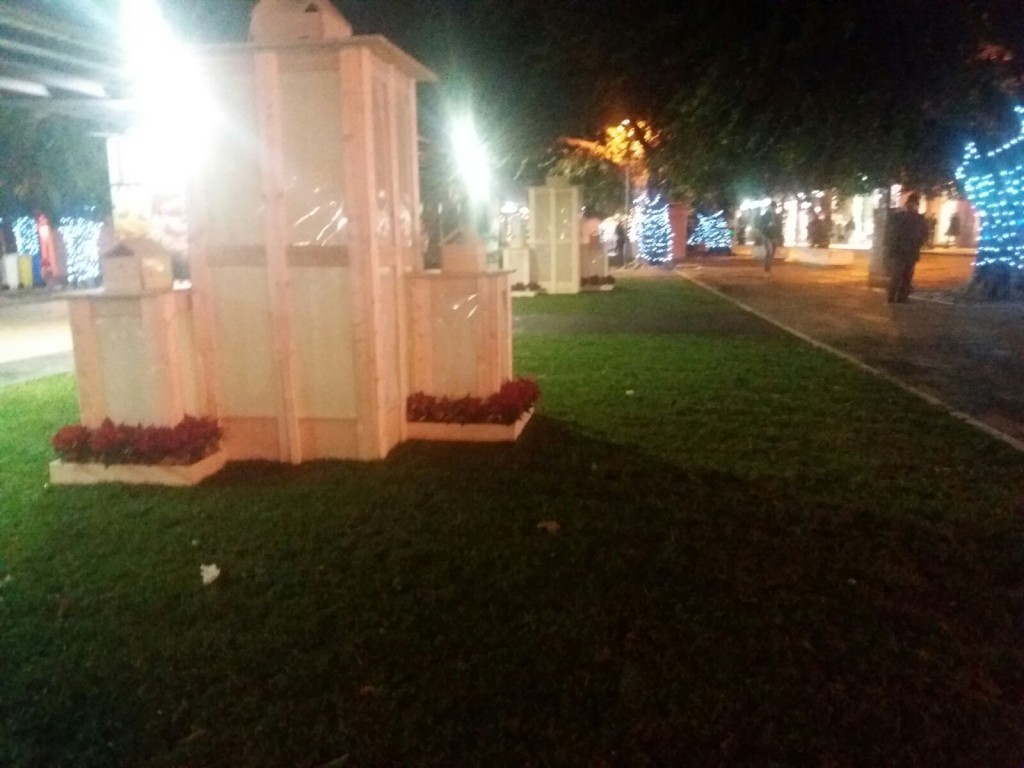 NATALE A MESSINA PIAZZA CAIROLI (1)