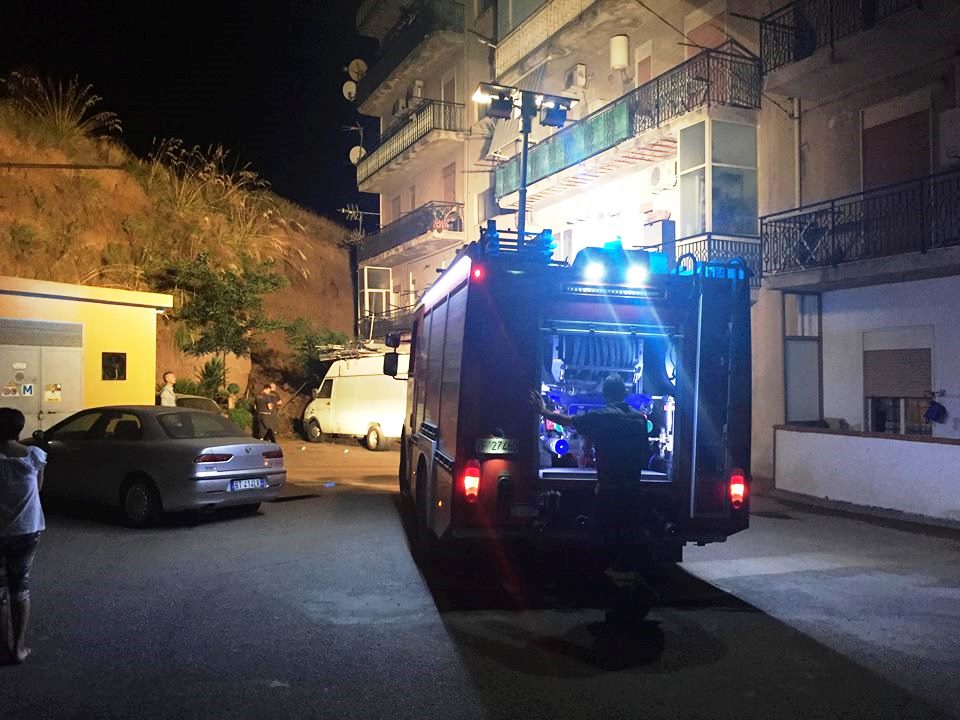 Reggio Calabria Paura Nella Notte Boato Nella Zona Sud Della Citt