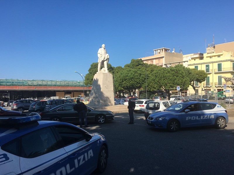 Polizia Reggio Calabria Piazza Garibaldi