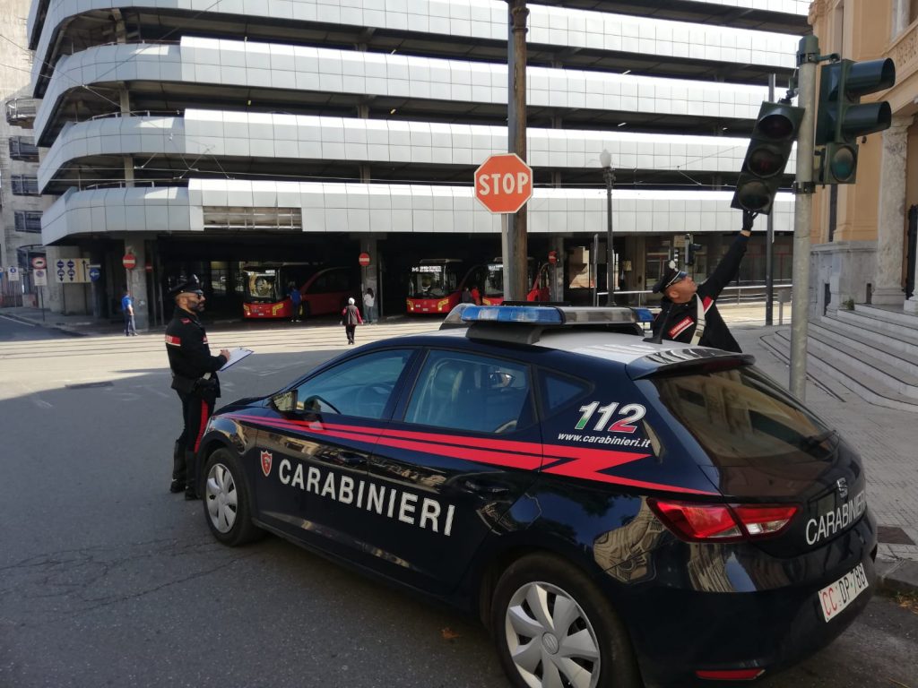 carabinieri messina semaforo danneggiato