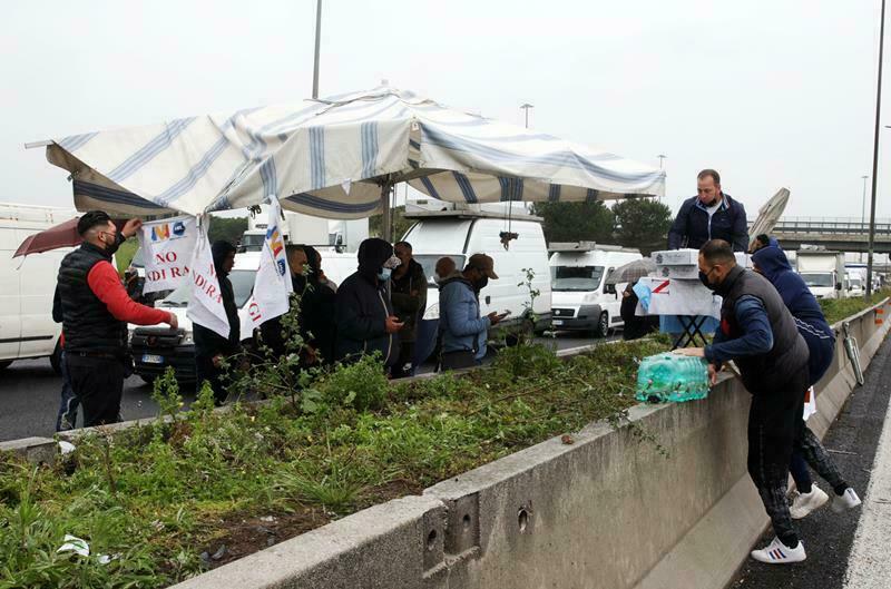 protesta ambulanti raccordo anulare roma