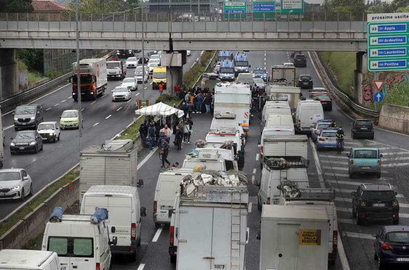 protesta ambulanti raccordo anulare roma