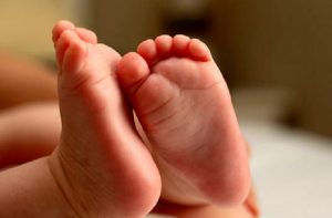 piedini neonato primo nato