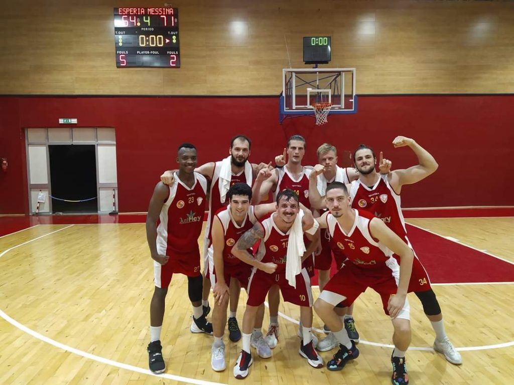 JustMary festeggia la vittoria con Cagliari