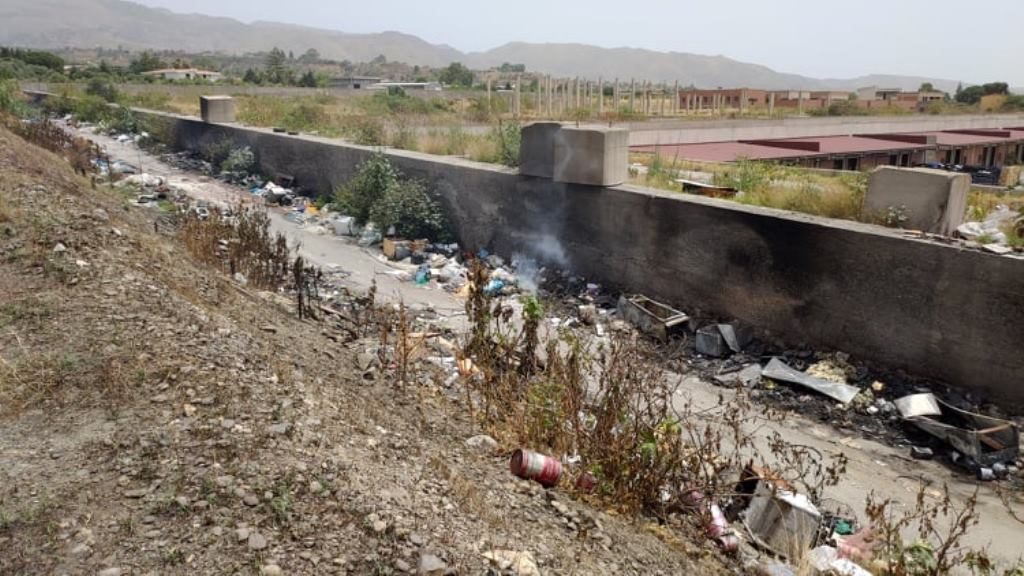 incendio rifiuti san gregorio