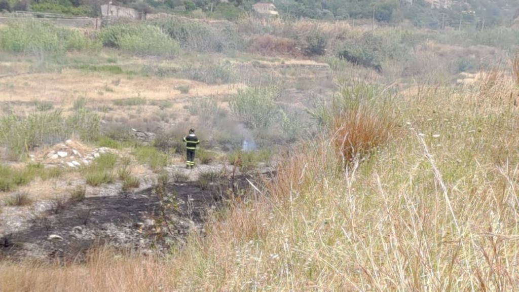 incendio rifiuti san gregorio