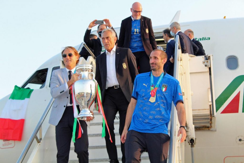 La Nazionale italiana torna a Roma con la Coppa (1)