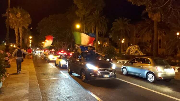 festa reggio calabria per italia in finale