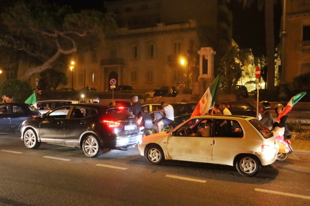 festa reggio calabria per italia in finale