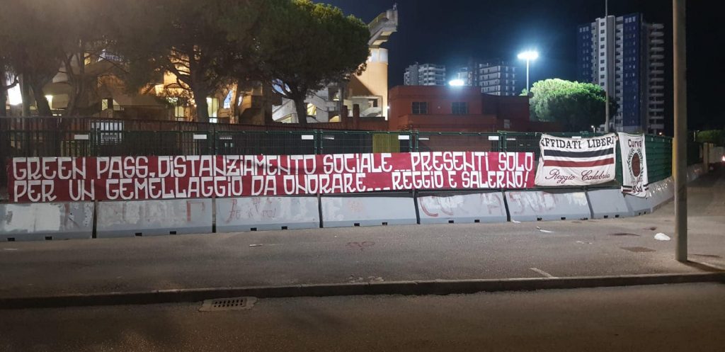 striscione ultras diffidati liberi reggina