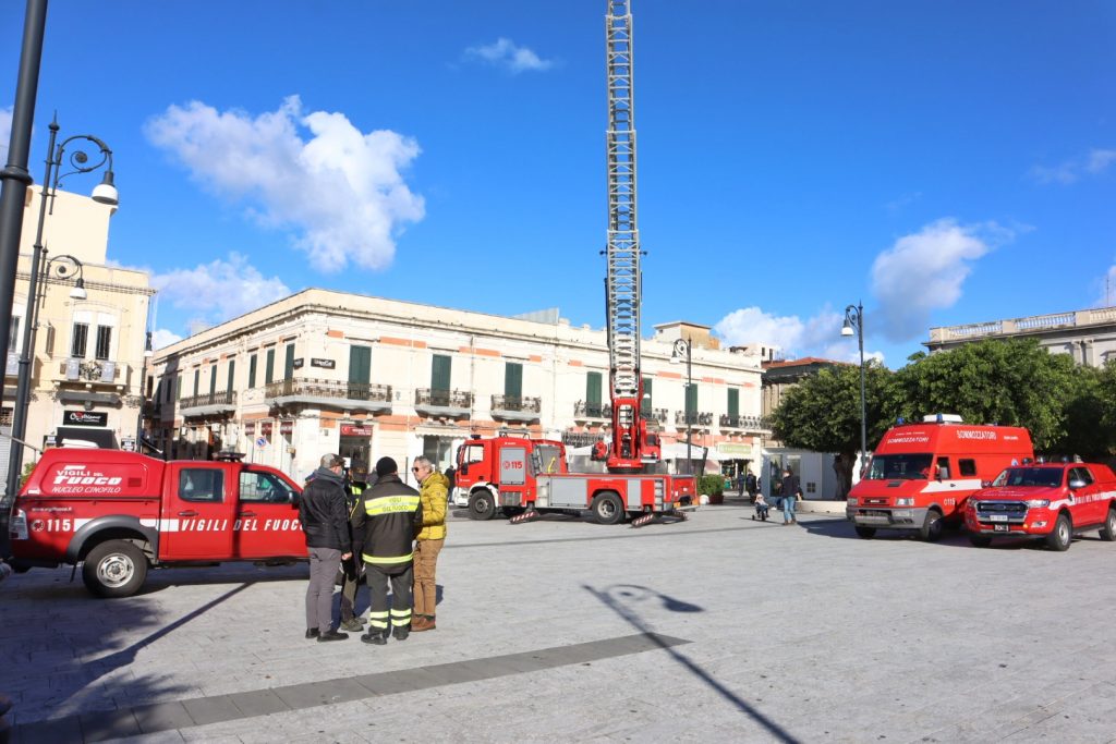Vigili del Fuoco a Piazza Duomo