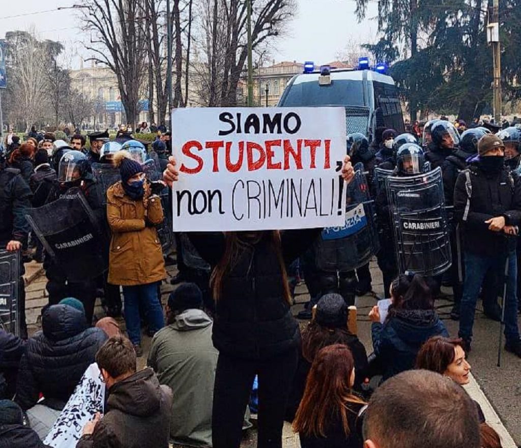 Manifestazione no green pass milano