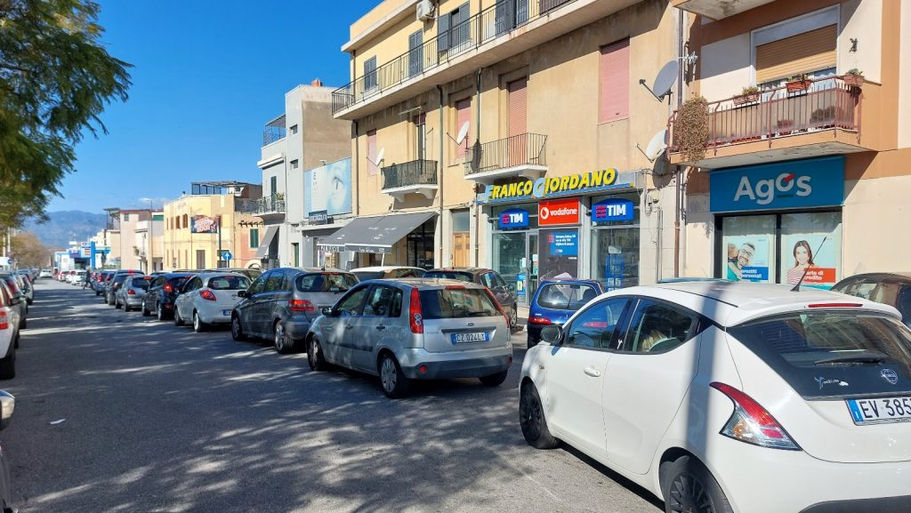 reggio calabria code carburanti 25 febbraio 2022