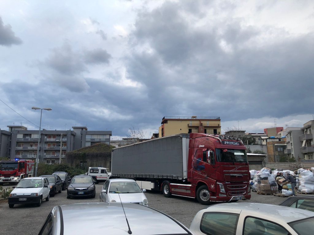 Camion Reggio Calabria trasporta merce per Ucraina