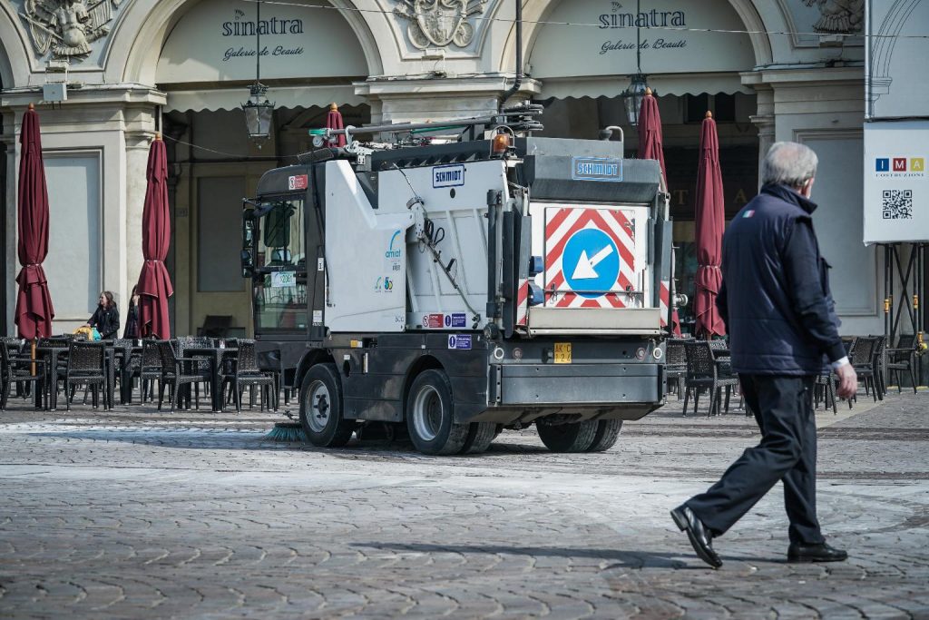 Scritta Ti amo ancora Torino