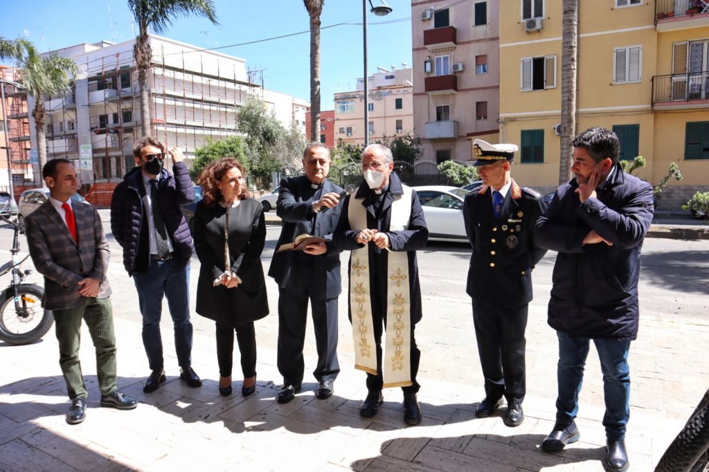 Benedizione mezzi polizia locale e visita dell'arcivescovo