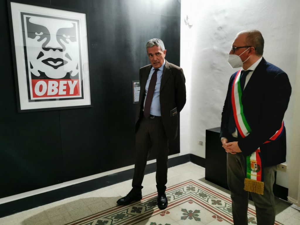 mostra di Obey