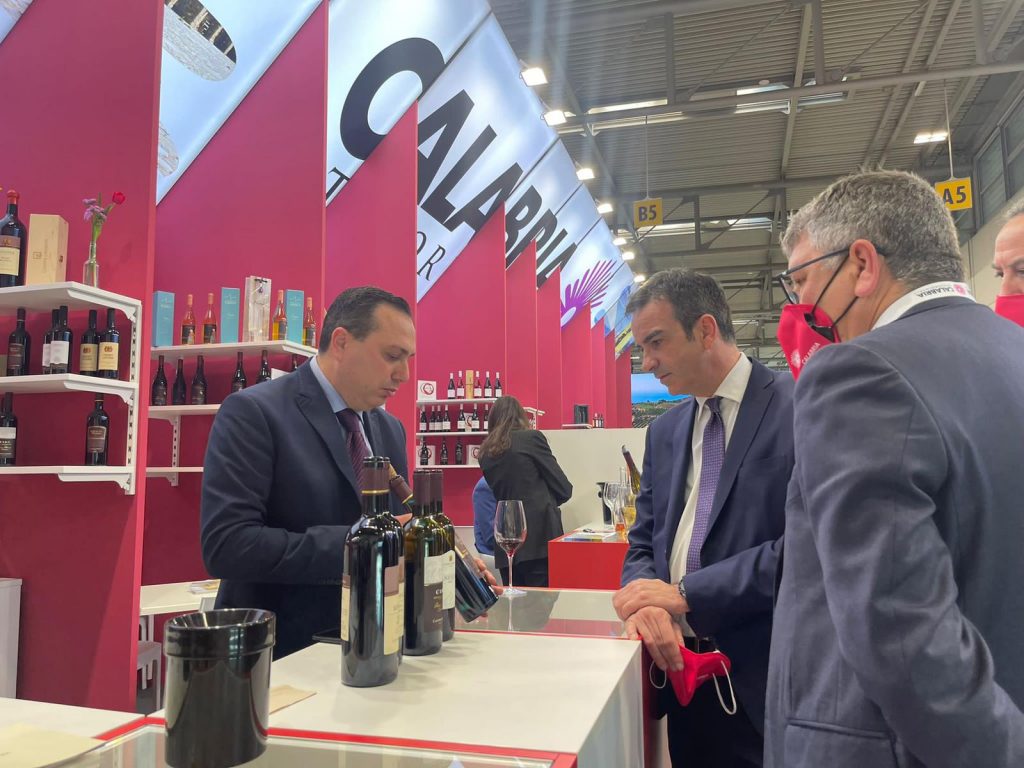 occhiuto al vinitaly