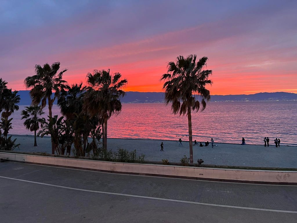 tramonto reggio calabria 30 aprile 2022