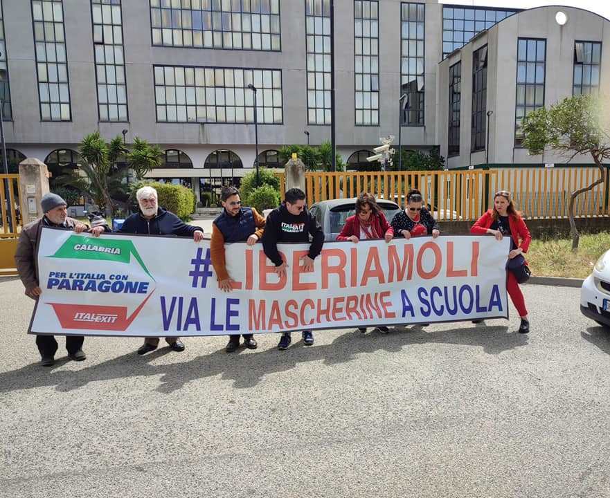 protesta mascherine italexit