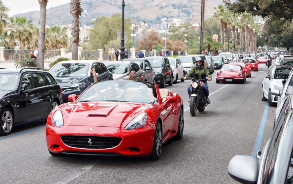 sfilata ferrari 1 maggio reggio calabria